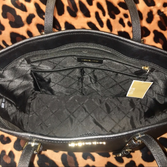 Michael Kors Jet Set tote - Picture 6 of 8